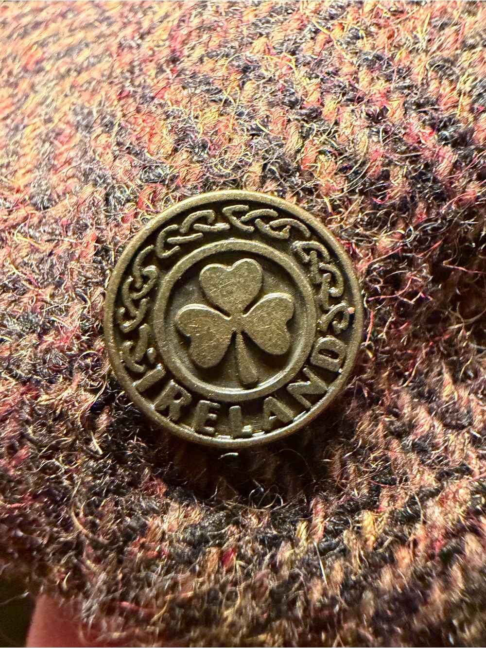 Man of Aran - Ireland Donegal Tweed Herringbone Flat Cap - Picture 8 of 8